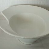 Plat a barbe barbier en faience blanche bordeaux veillard 19 eme