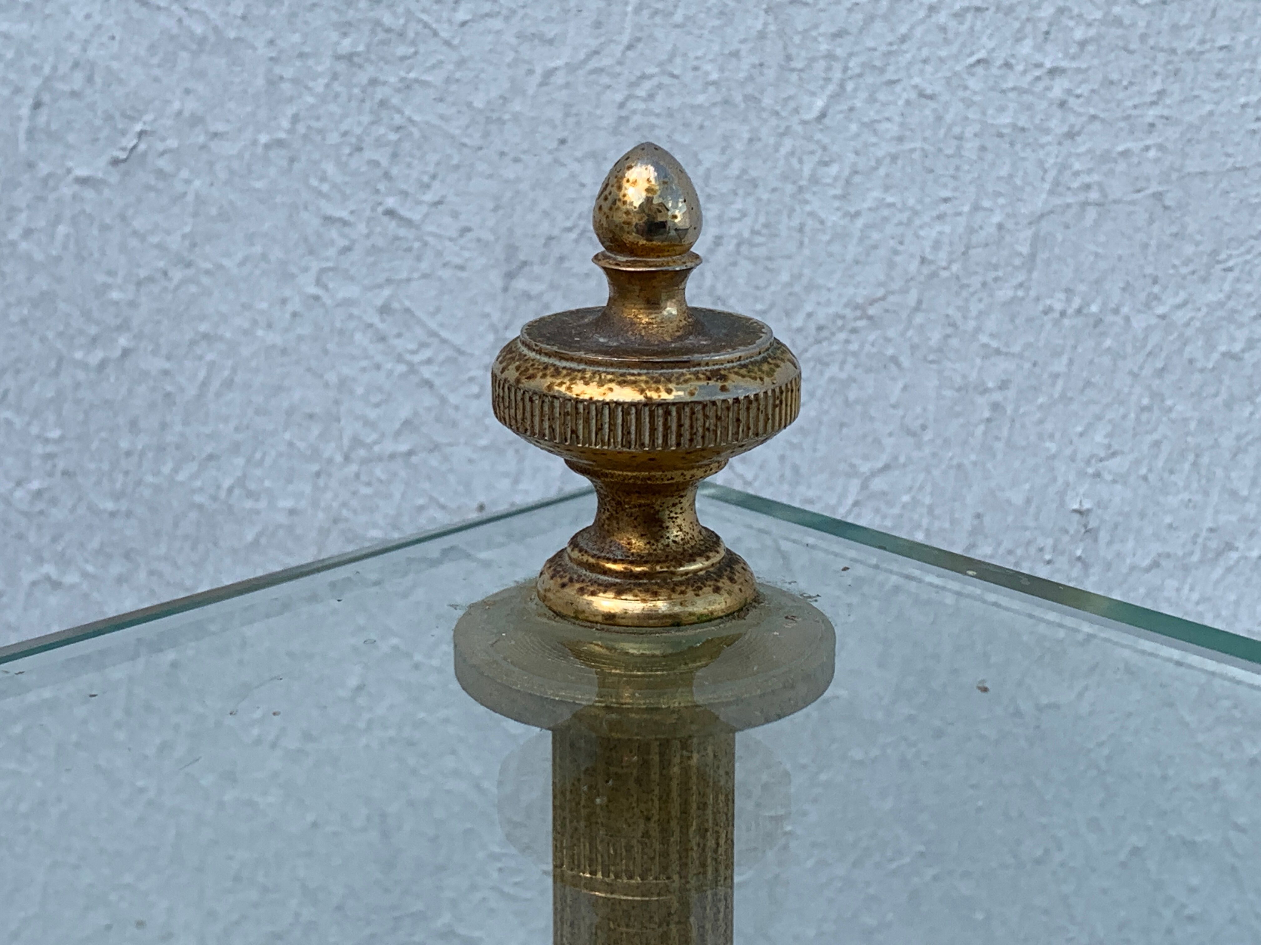 Neoclassical corner or corner seat, 3 levels in white tempered glass