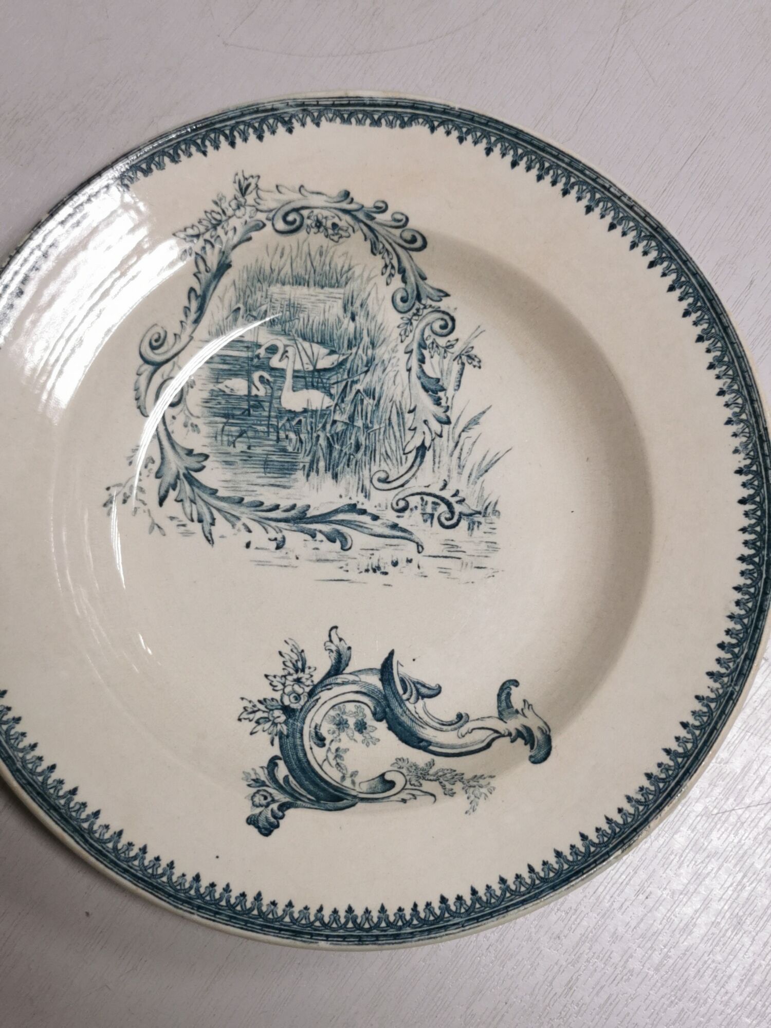 5 anciennes assiettes creuses Terre de fer rocaille faience pexonne