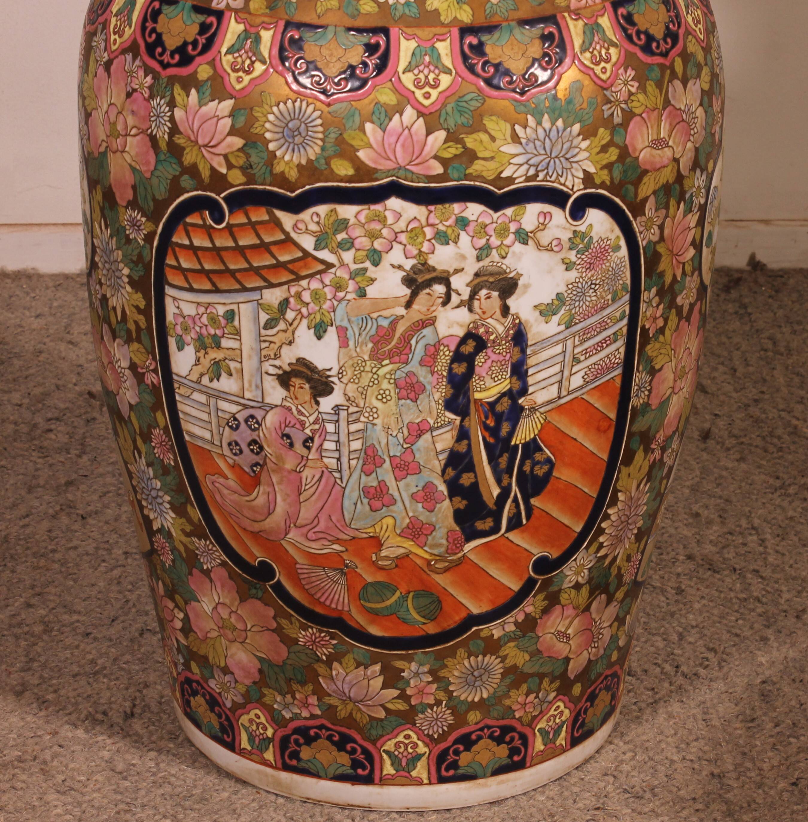 Chinese Enamelled Porcelain Vase with Polychrome Decoration - on Pedestals
