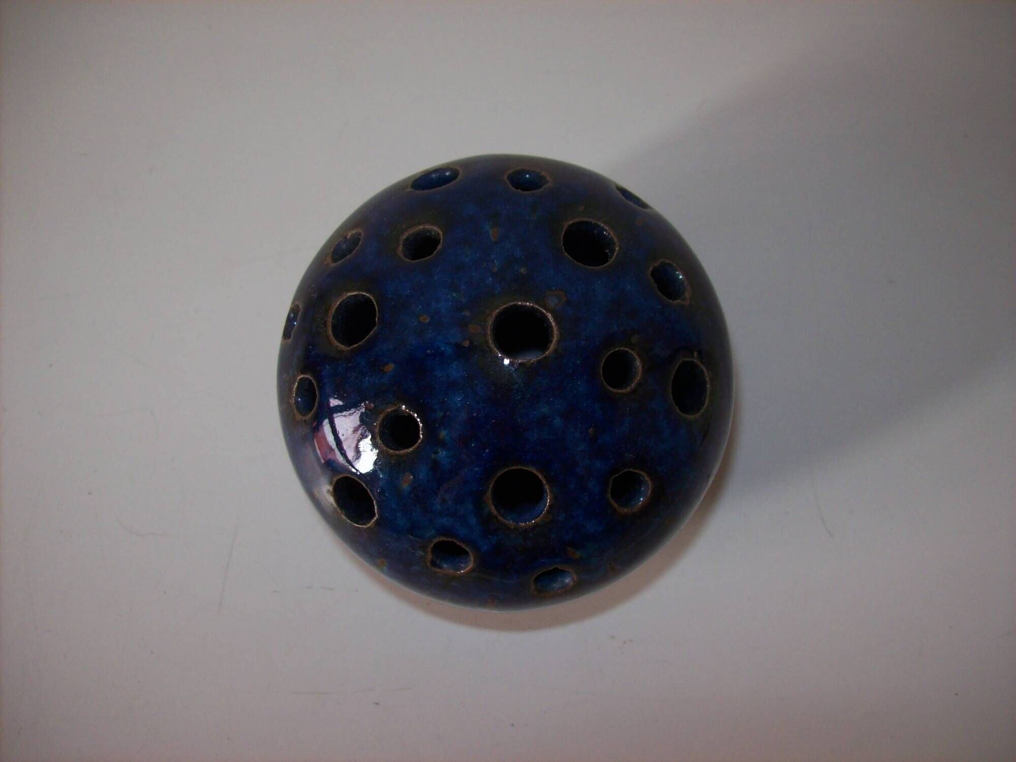 Ceramic blue flower pick