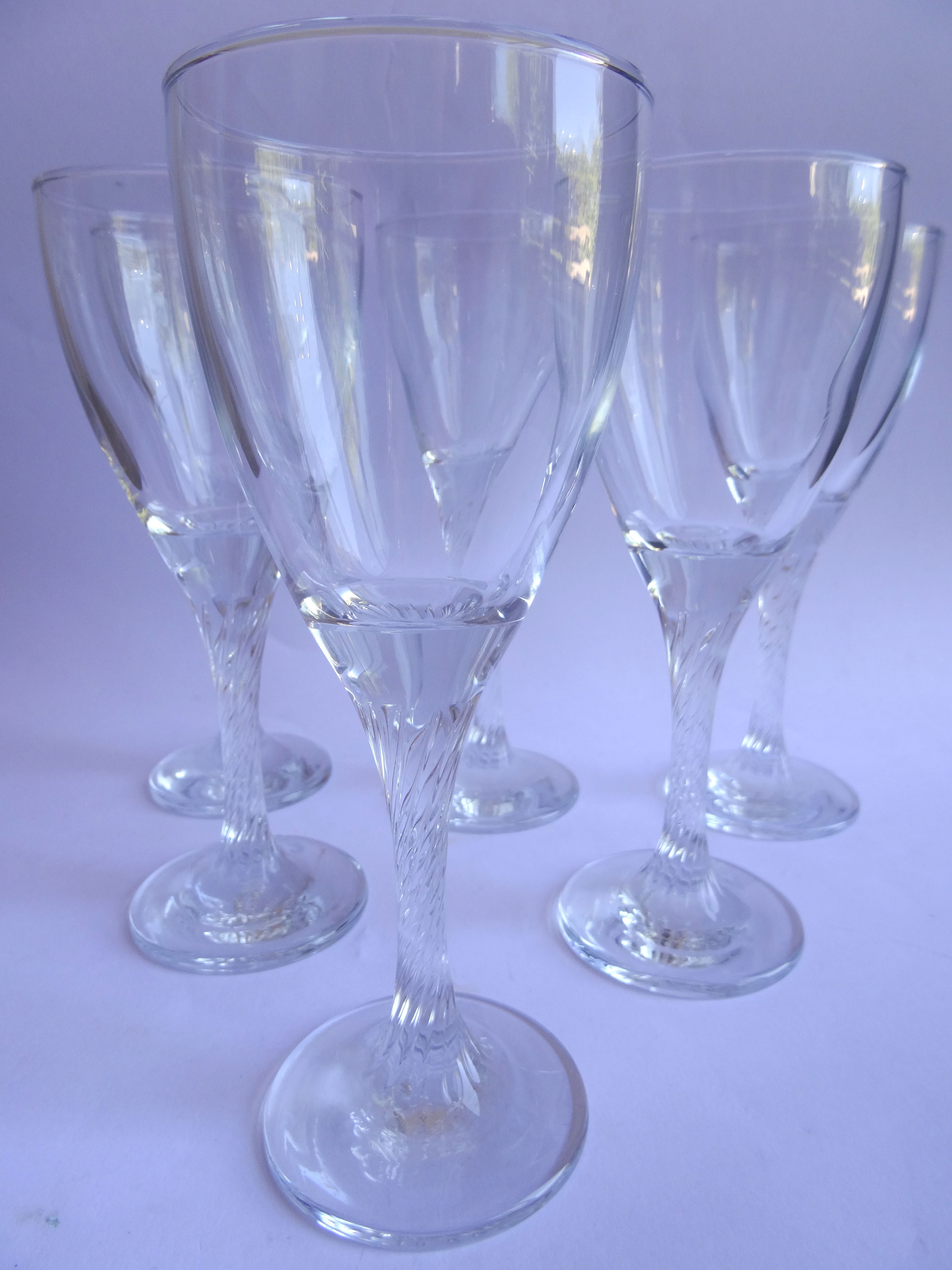 6 twisted feet wine glasses