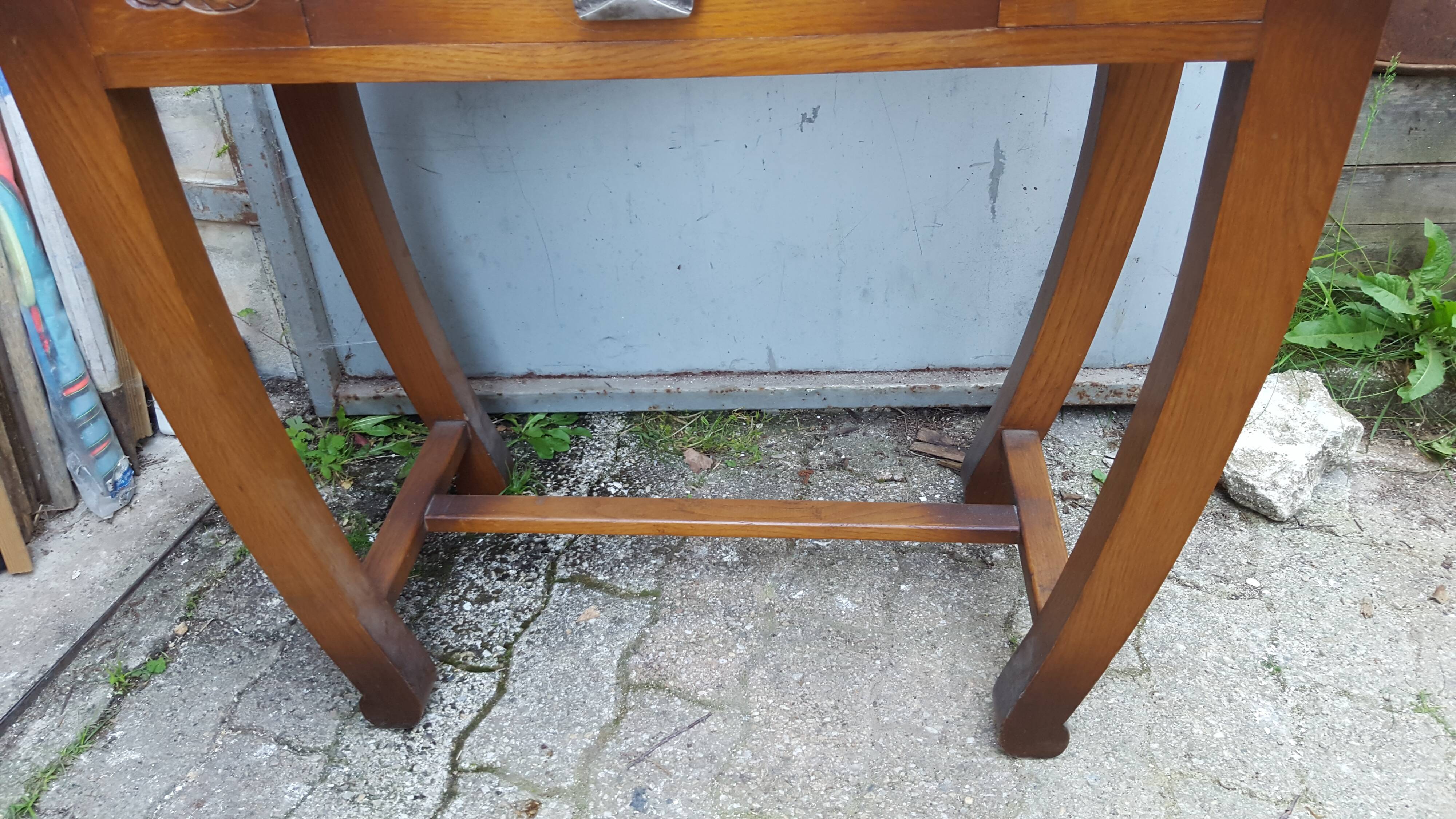 Art deco hairdresser