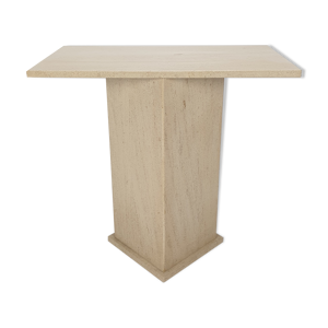 Table d’appoint en travertin