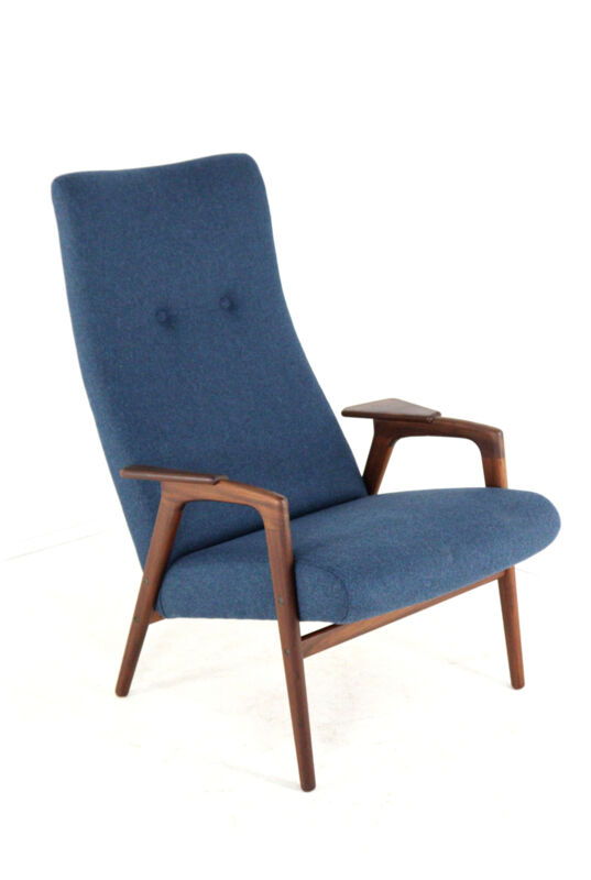 Pastoe Ruster by Yngve Ekstrom Armchair FT08 - new upholstery