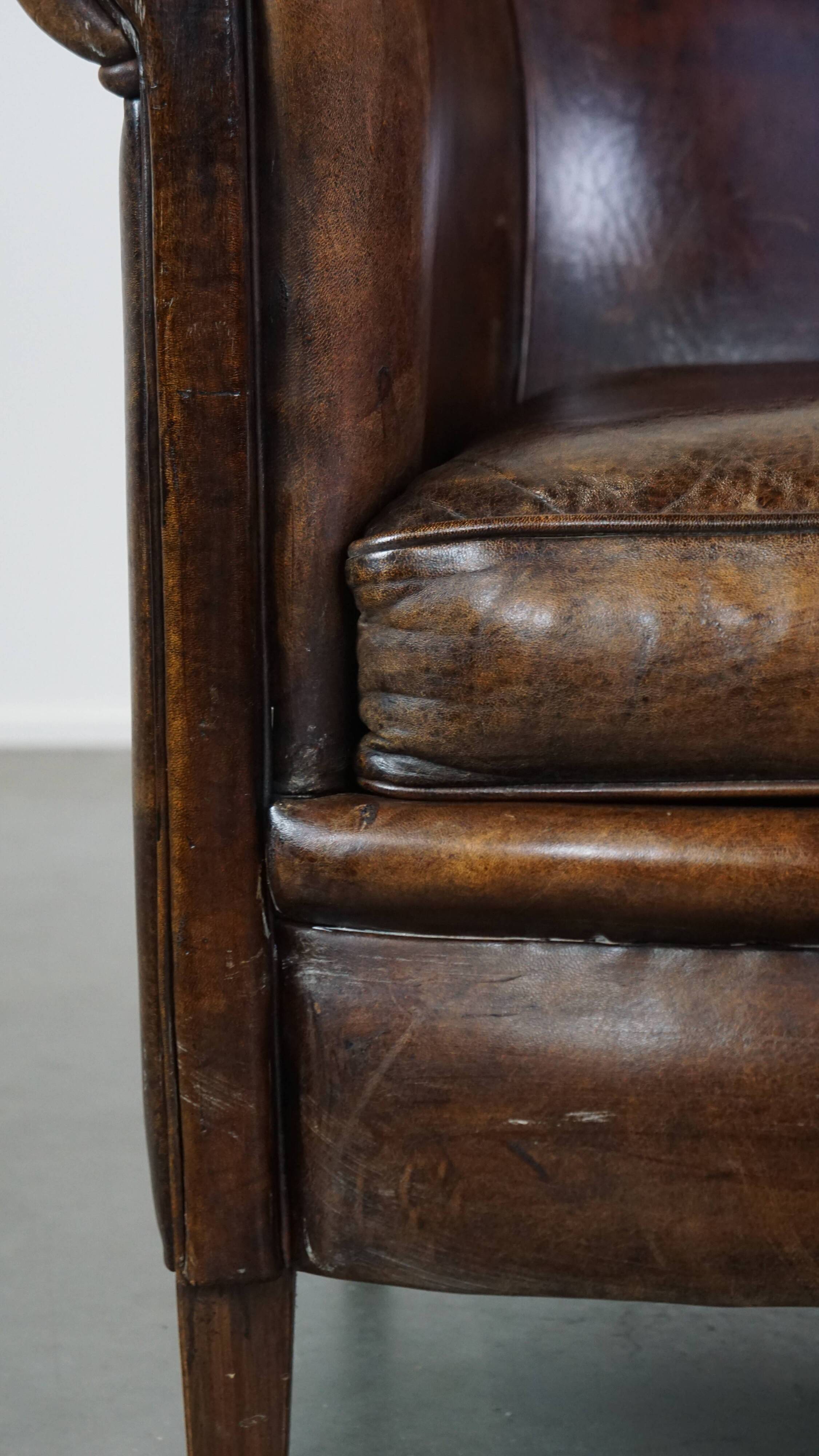 Fauteuil club en cuir de mouton