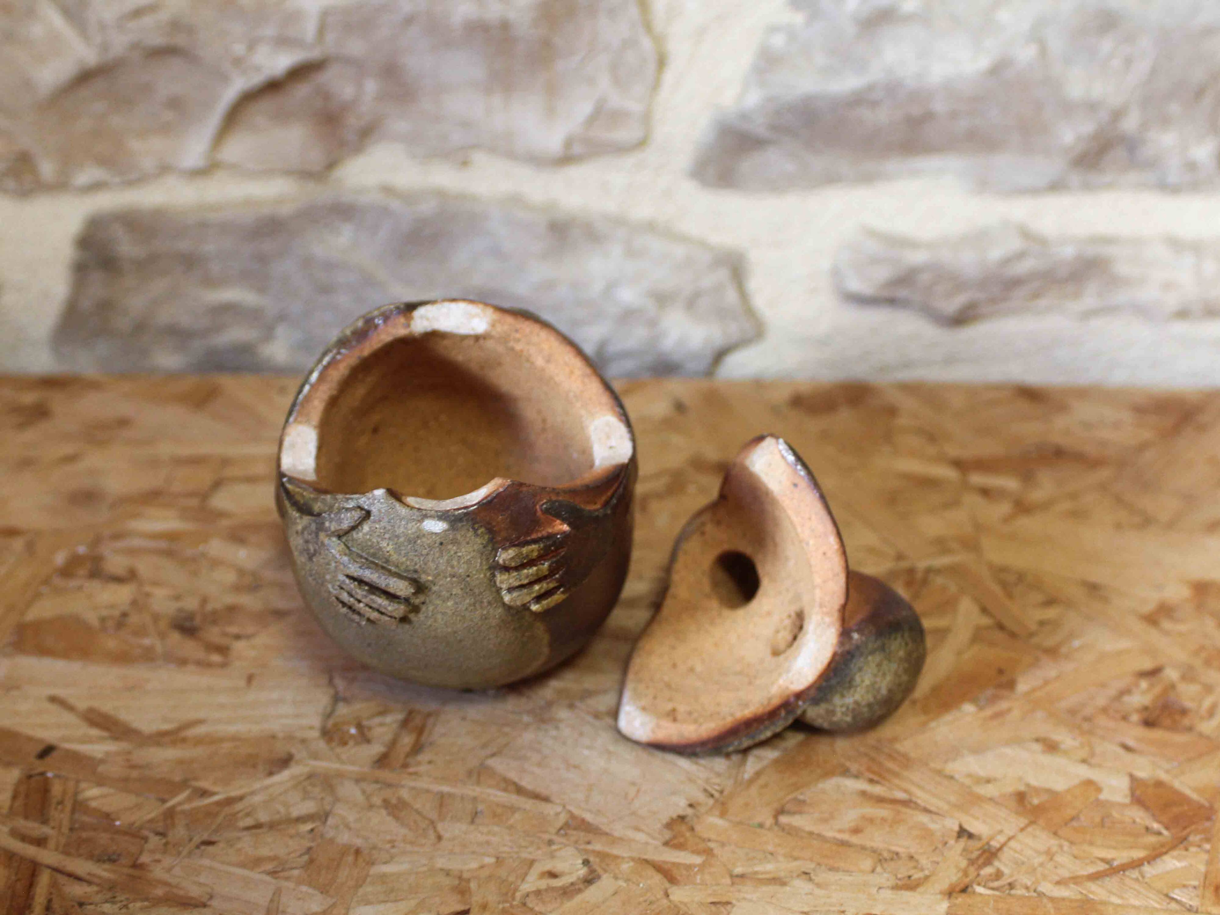 Stoneware box by Charles-Henri Guiéba