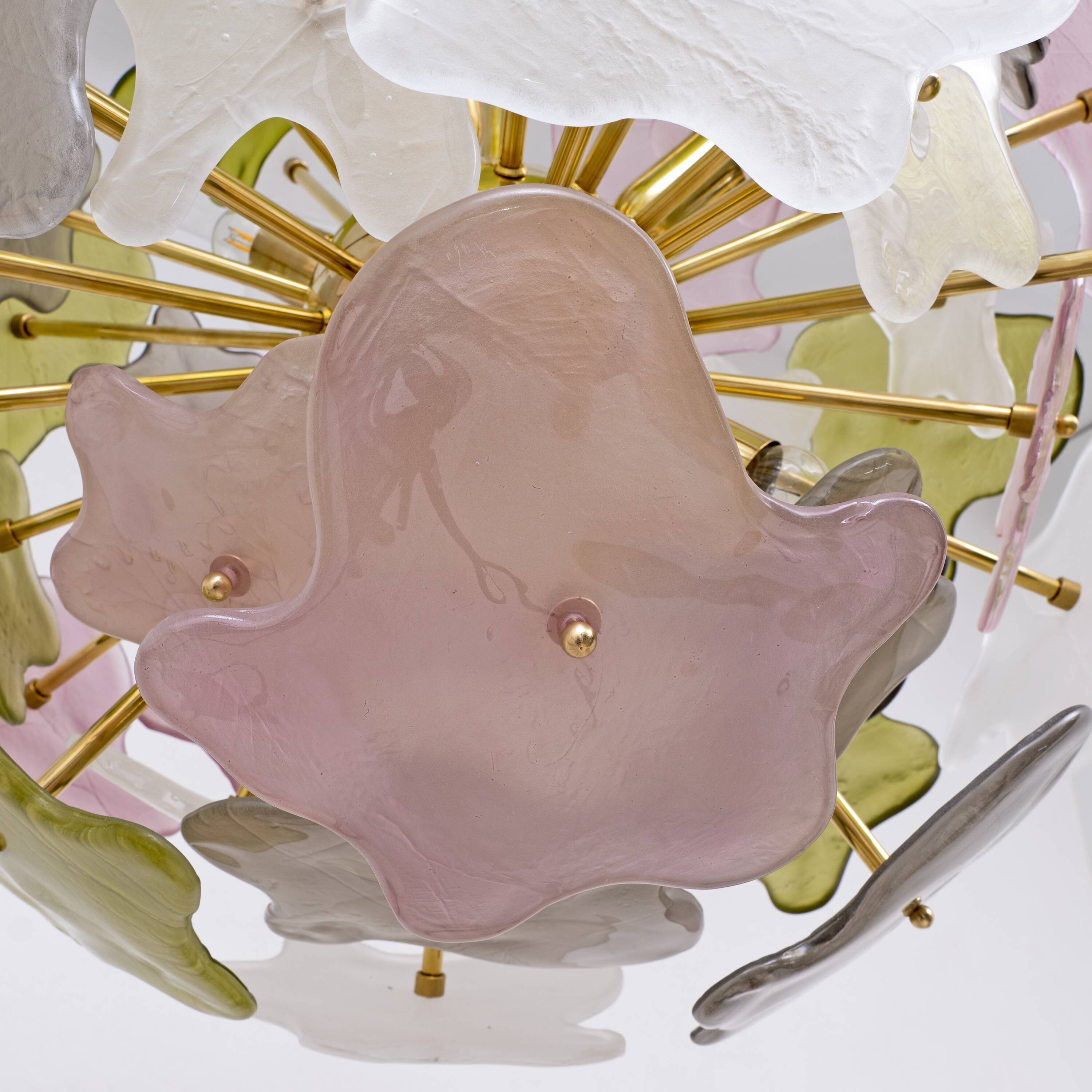 Italian Murano Glass Sputnik Chandelier in Pastel Colors and Polished Brass