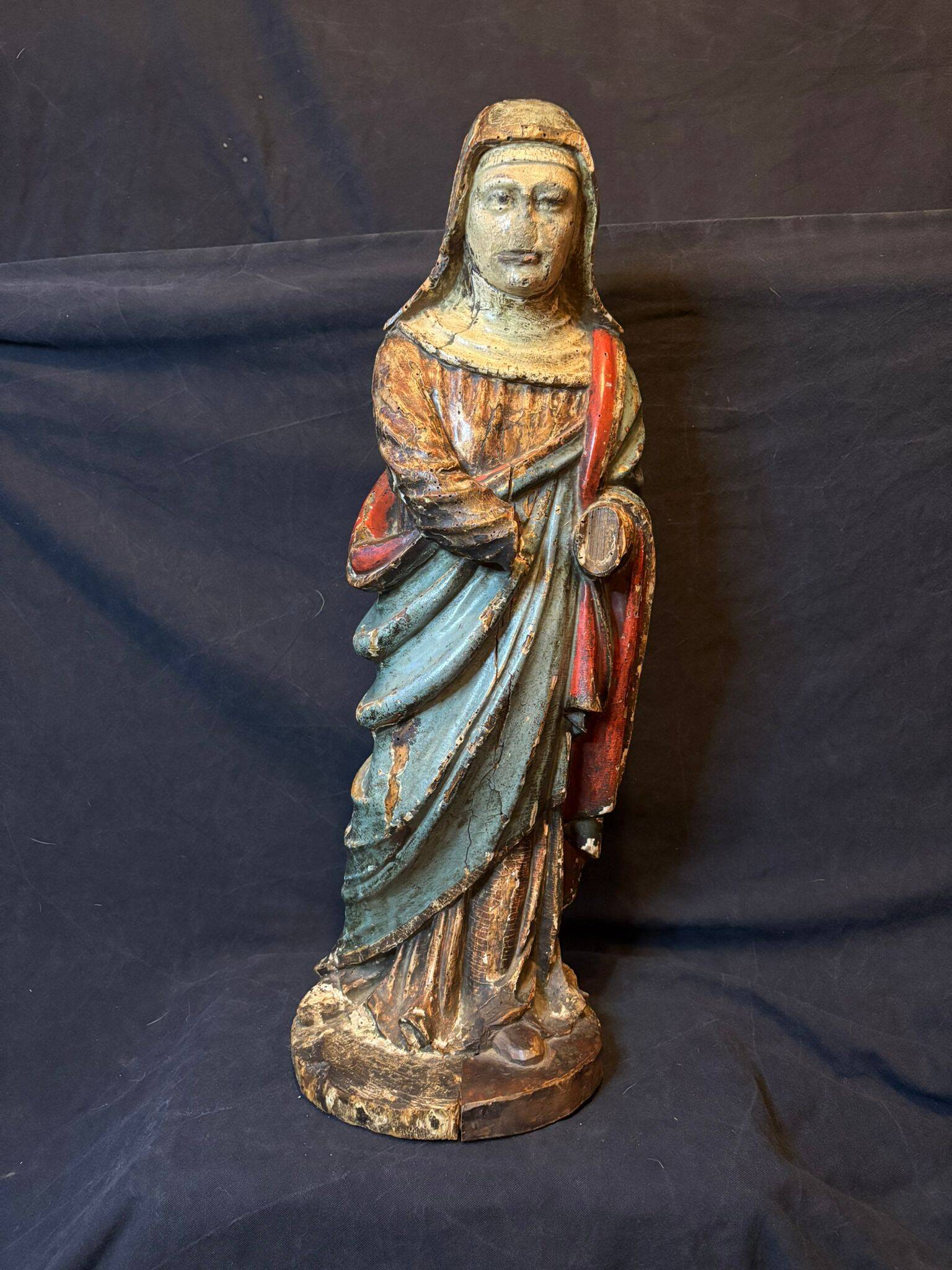 Polychrome saint from the 16th century