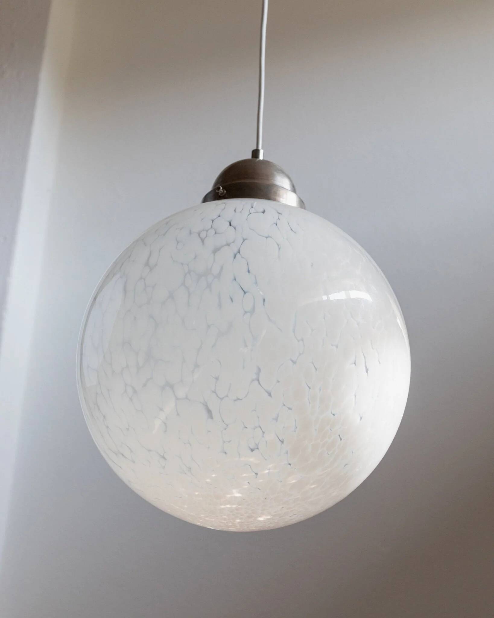 White Murano Glass Globe Pendant Lamp with Chrome Top – 1960s Space-Age, XL Mid-Century Ceiling Light