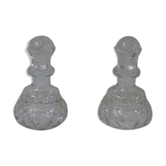 Lot de deux carafes en verre