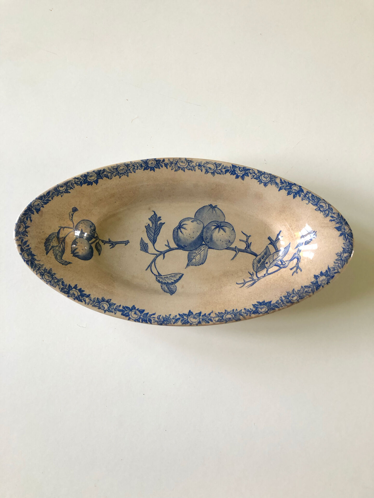 Small decorated dish