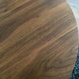 Unstructured side table