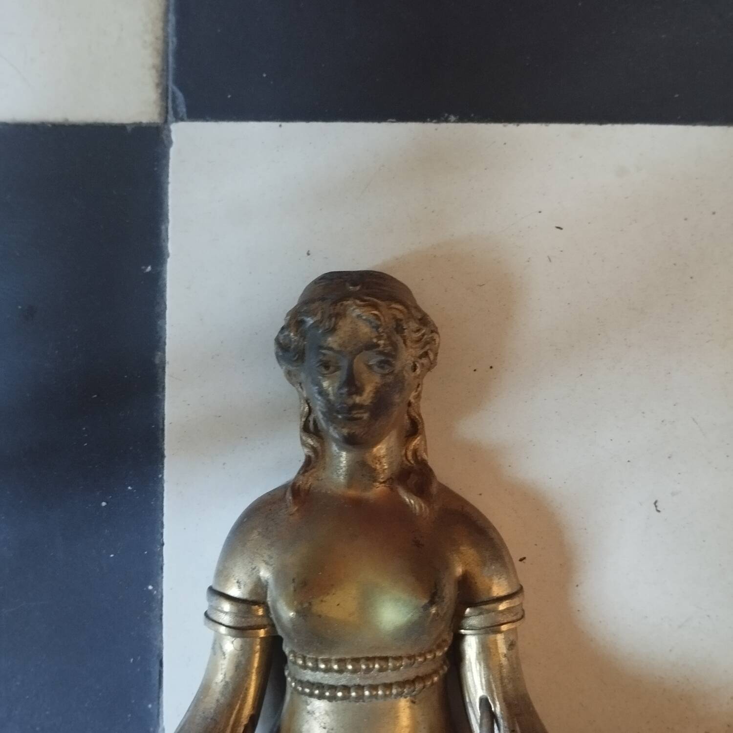 Paire d'appliques cariatides bronze doré