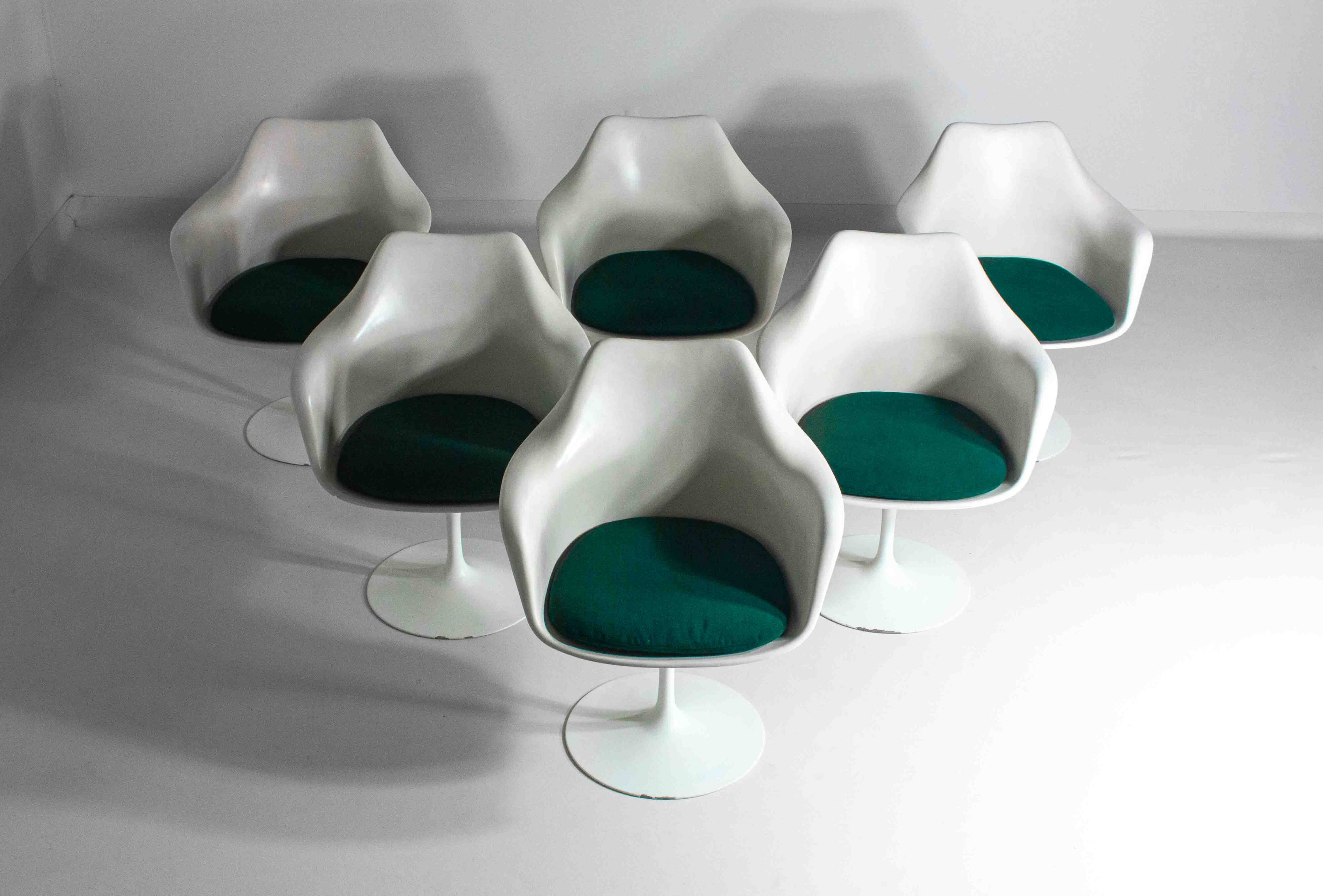 Large set of 8 tulip armchairs by Eero Saarinen for Knoll International, 1970s