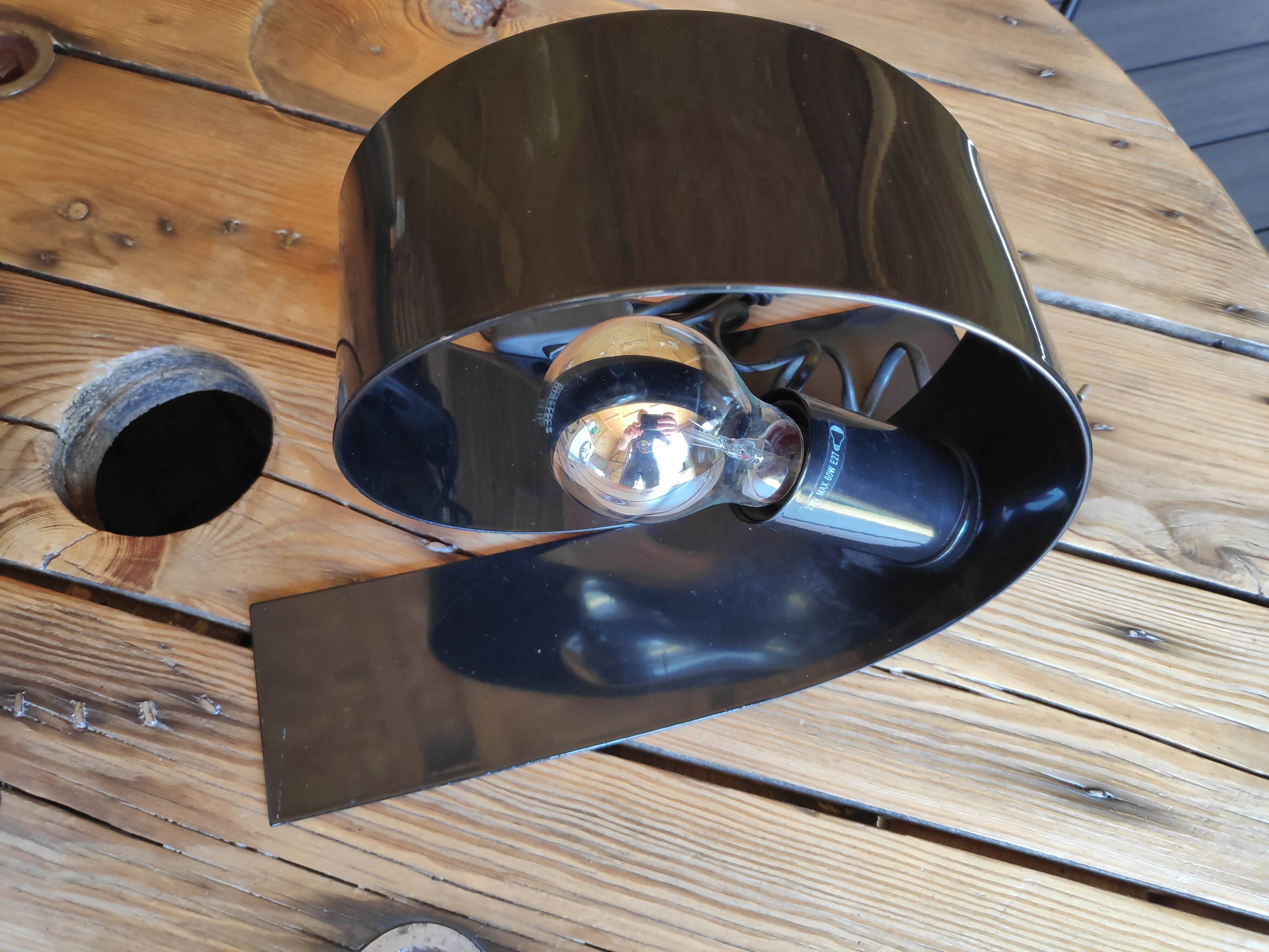 Massive Looping Lamp (L-0125)