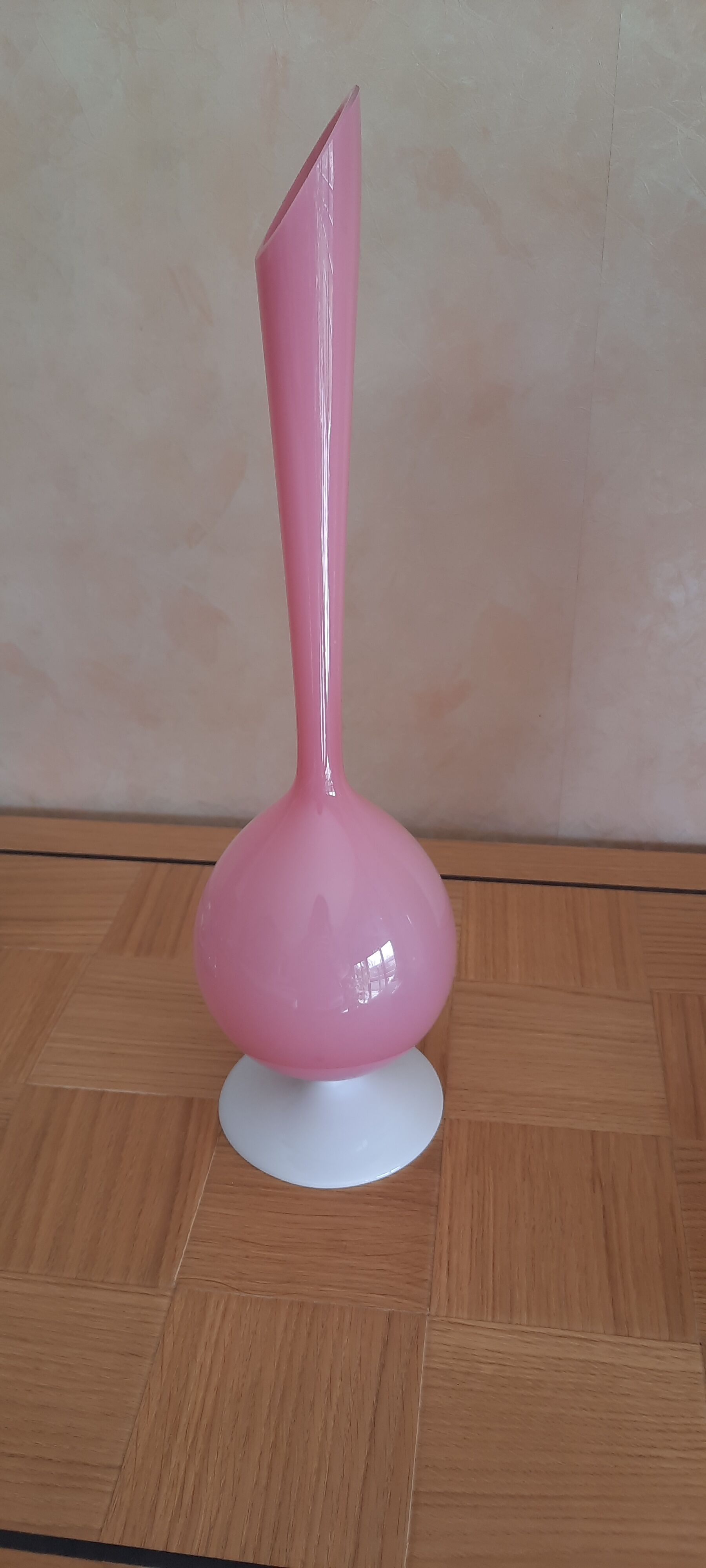 Pink opaline vase white base