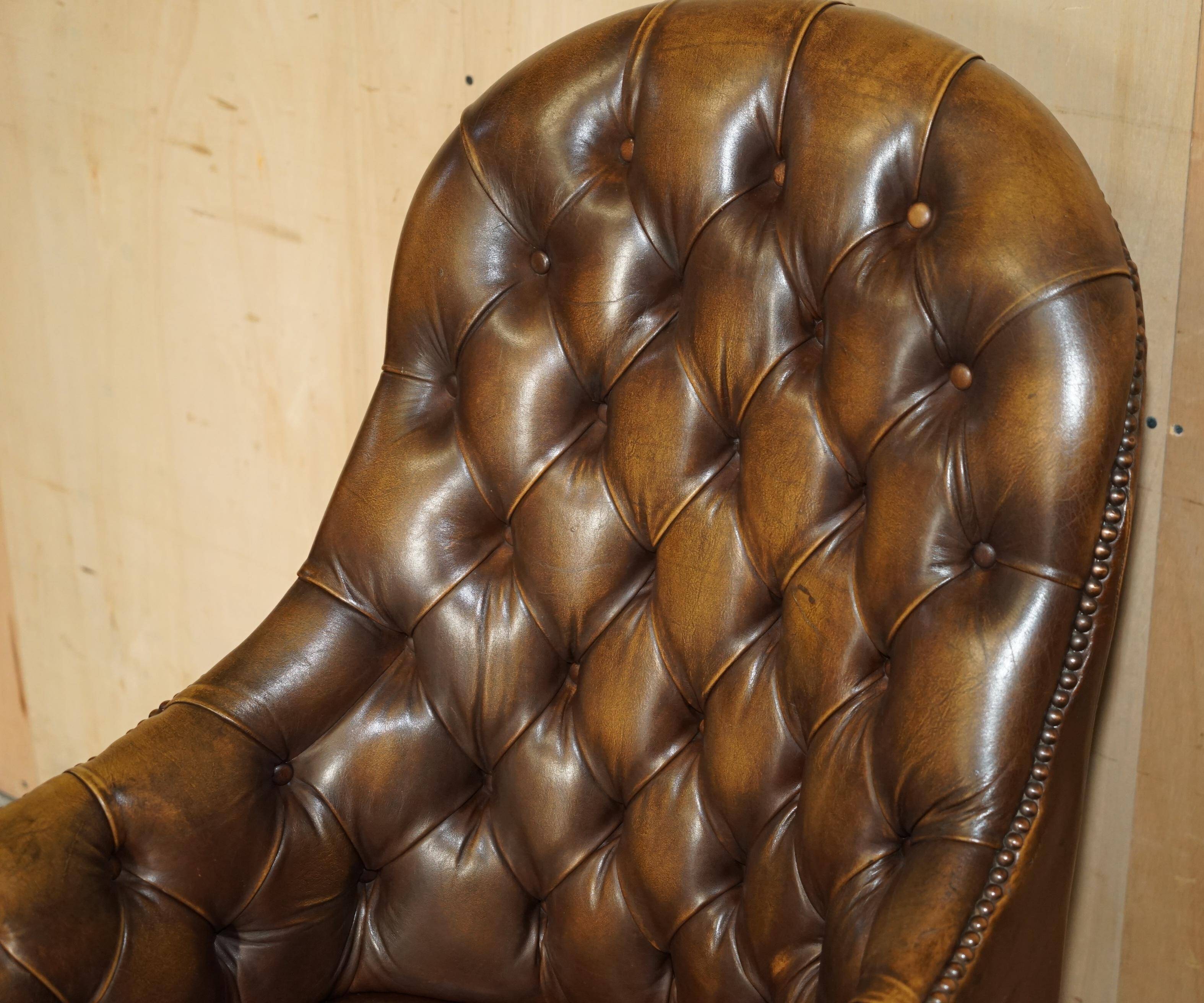 Fauteuil Chesterfield vintage en cuir vieilli