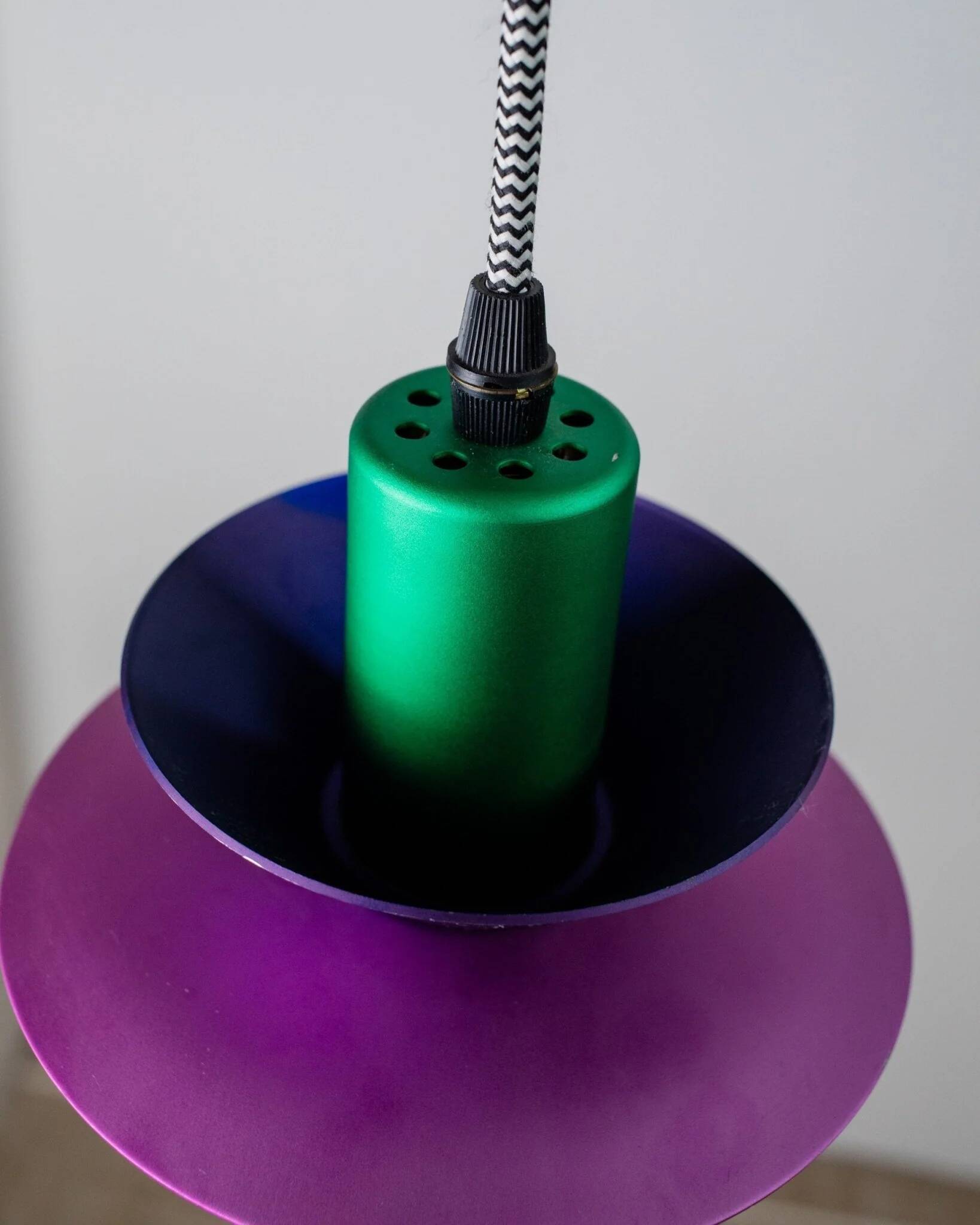 Vintage aluminum ceiling lamp in purple and green, Memphis/postmodern zigzag striped cable, bold pop-art pendant