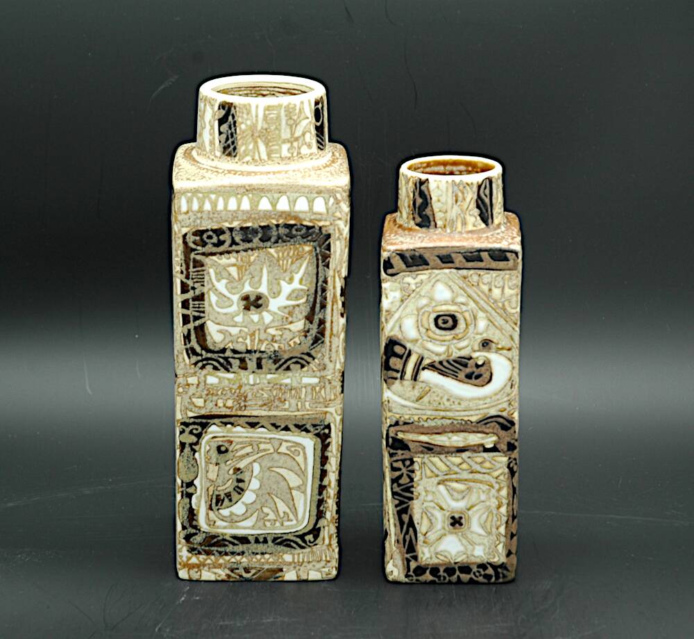 Set of 2 vases and 1 tray signed nils thorsson