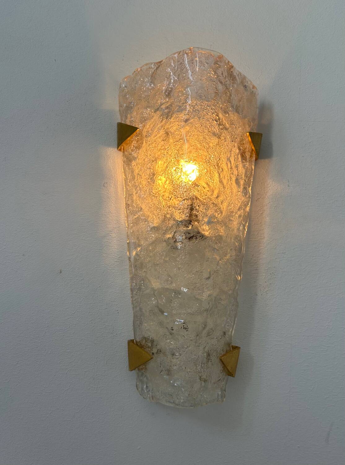 Vintage Hillebrand wall lamp, brass and Murano glass, Germany 1960s