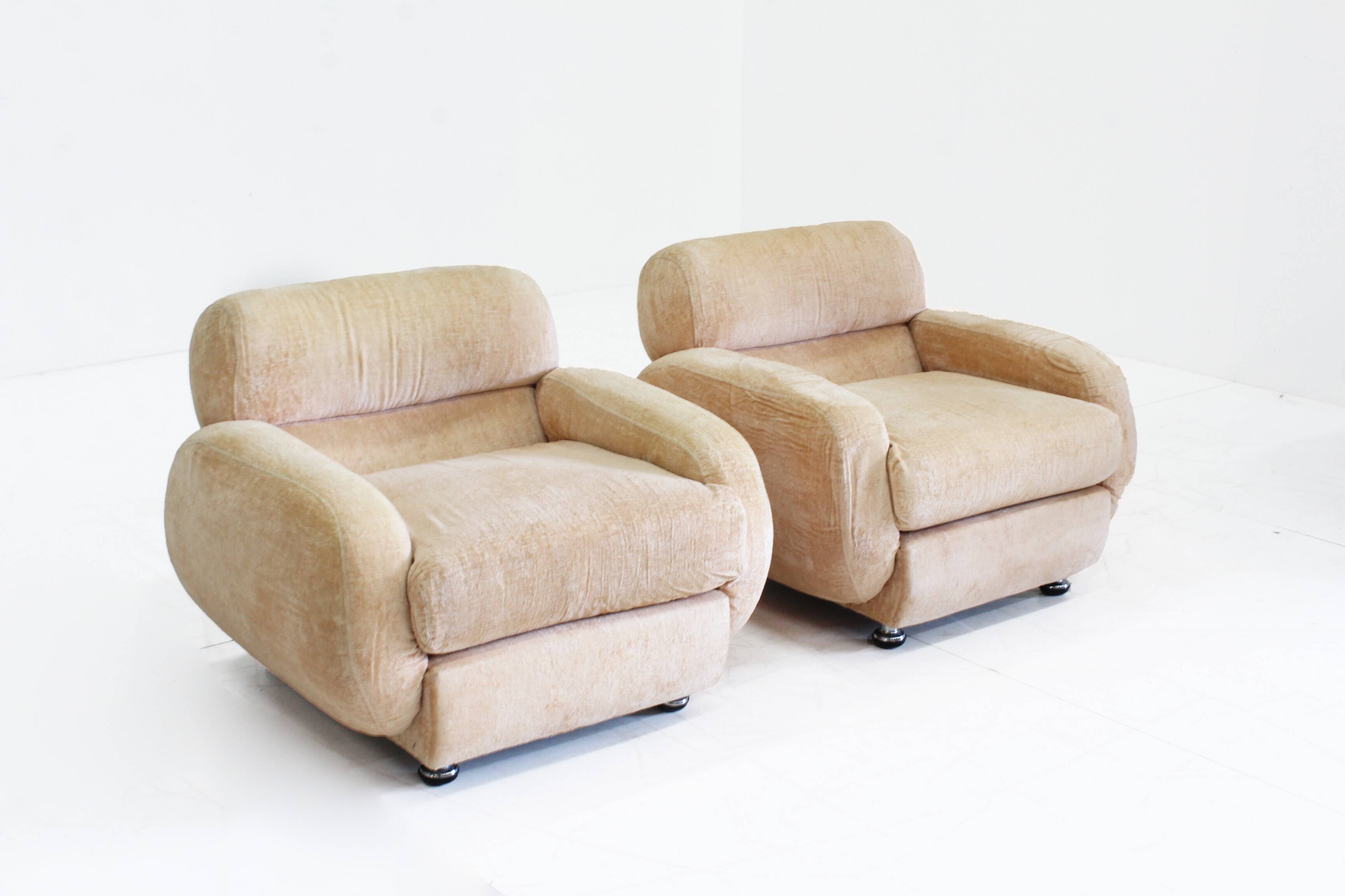 Vintage Italian armchairs 1970s , set of 2