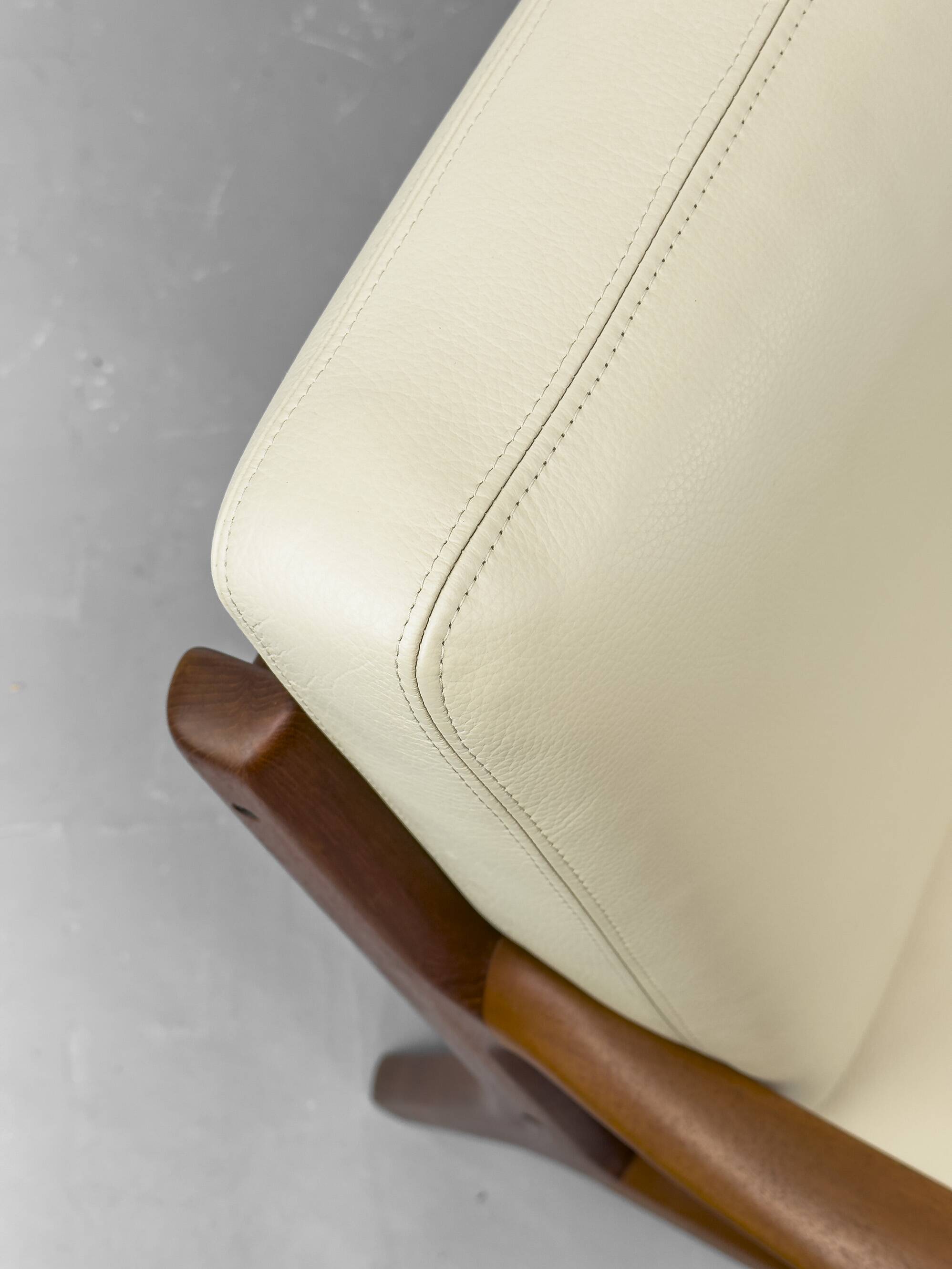 3-Seater Senator Sofa in Leather and Teak by Ole Wanscher for Cado, 1977