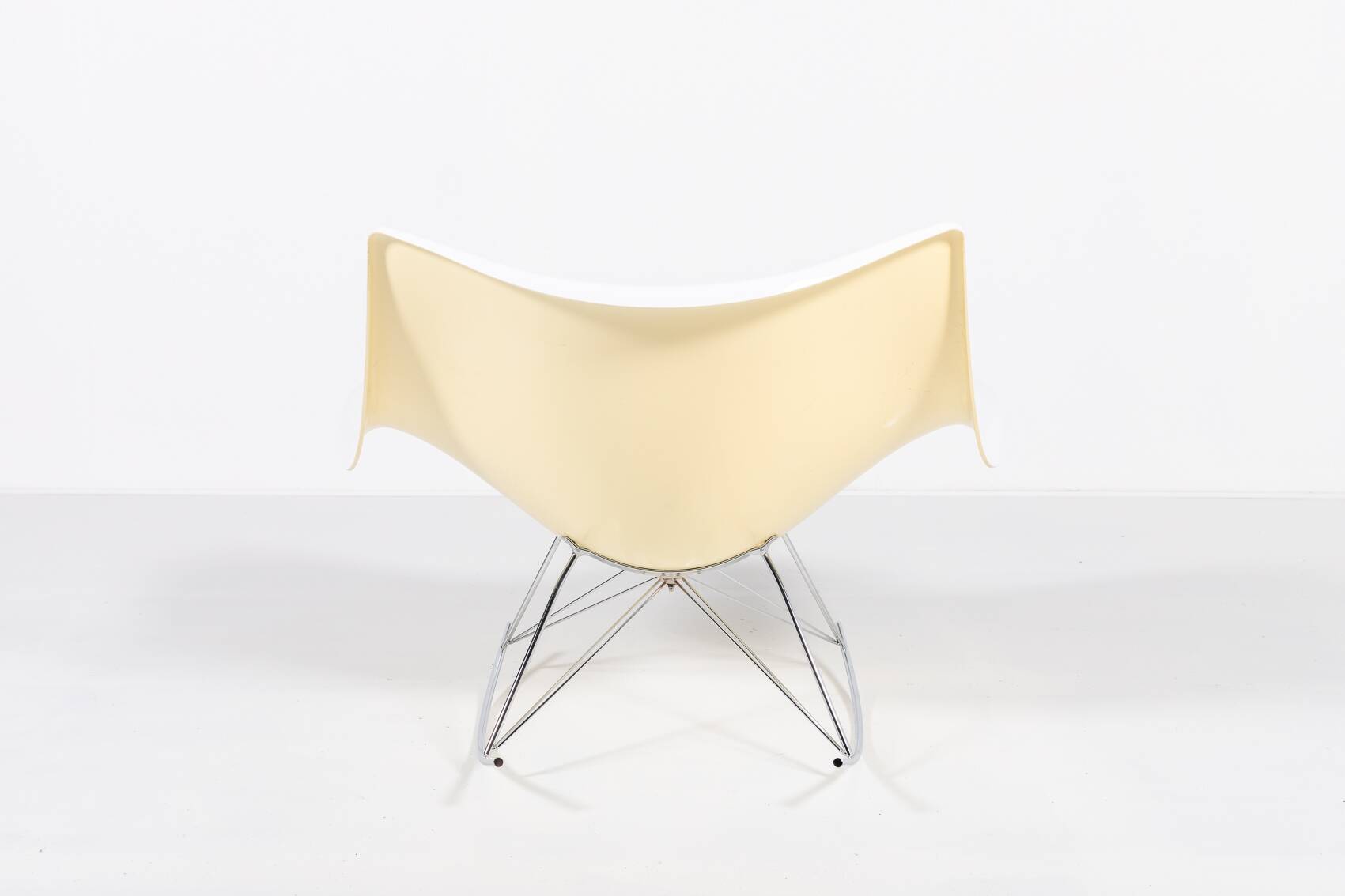 Rocking-chair « Stingray » par Thomas Pedersen, édition Fredericia.