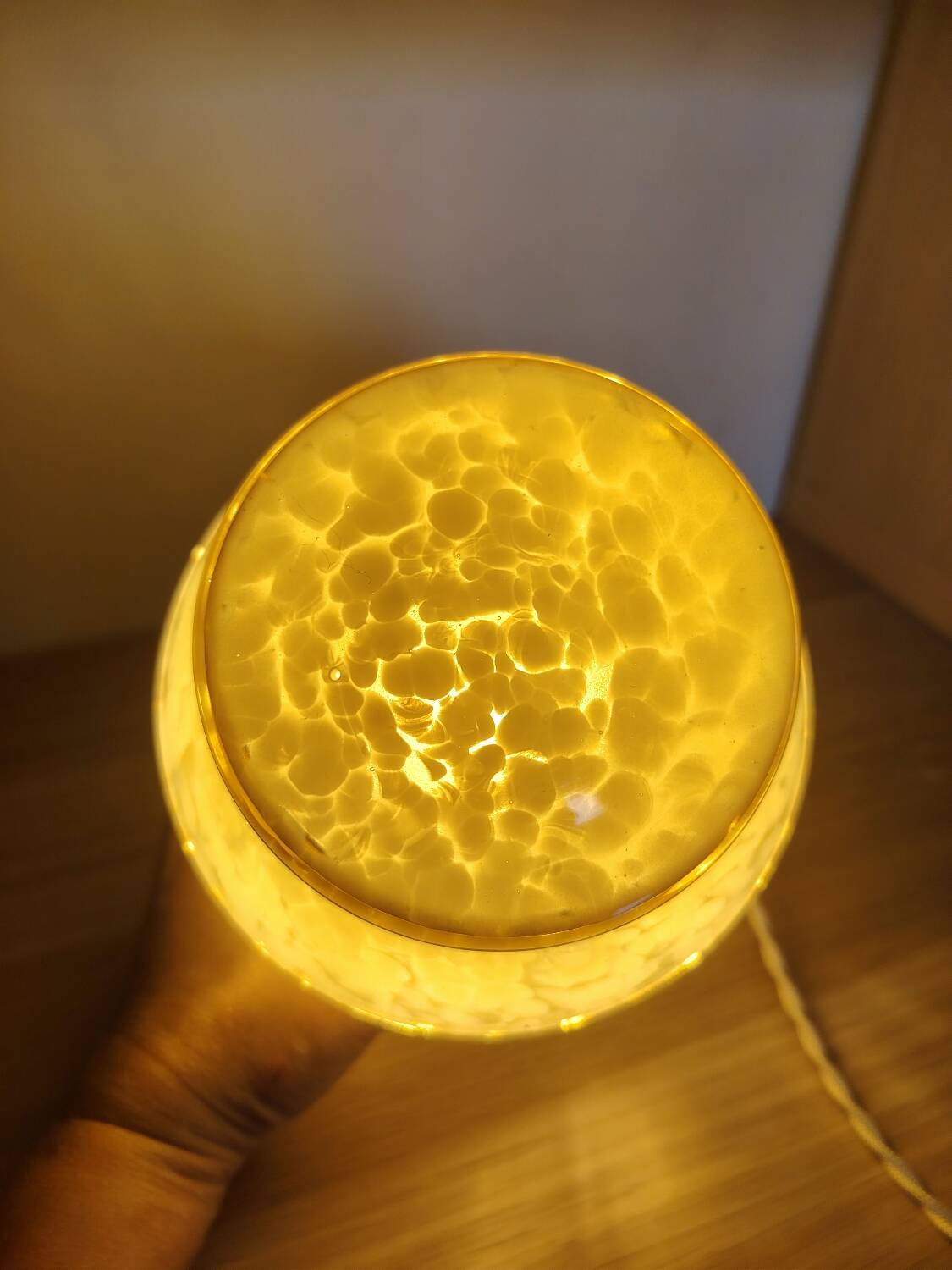 Touch lamp, Clichy glass, creamy yellow