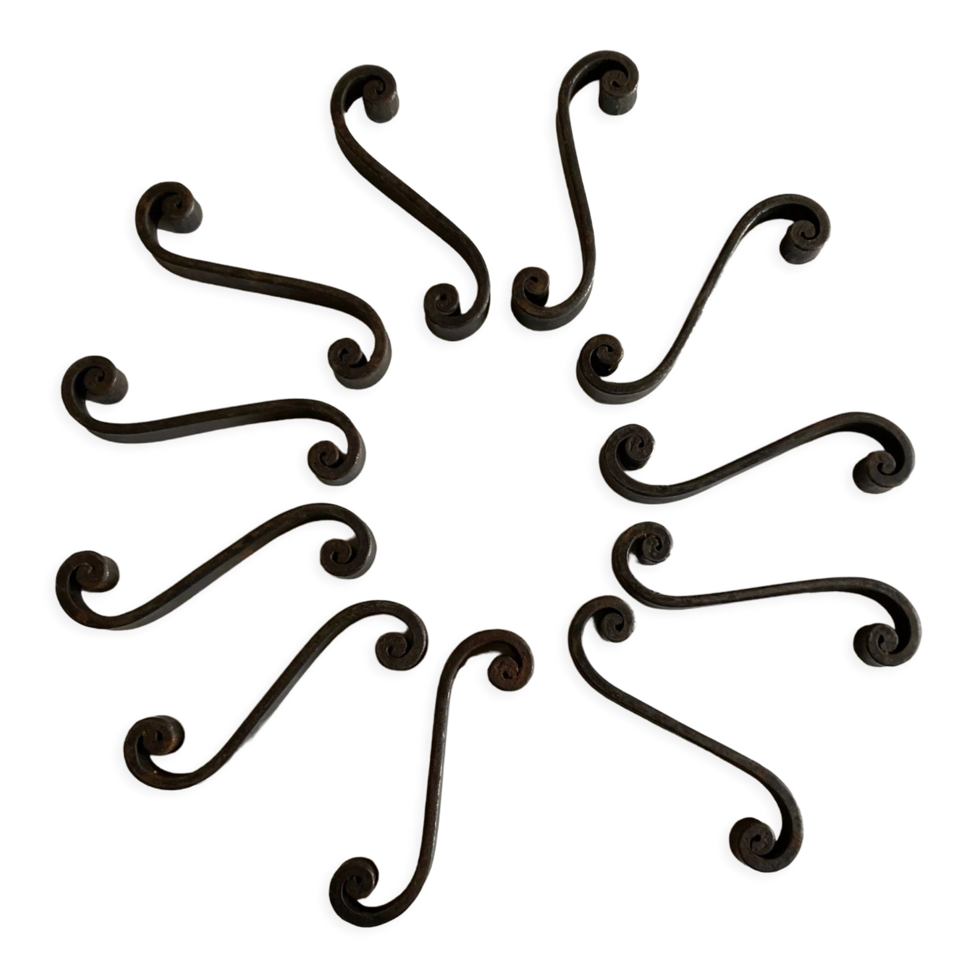Set of 11 knife holders in beaten iron Provence 1950