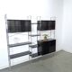 Deens design Denka modulaire kast met chromen houders en planken