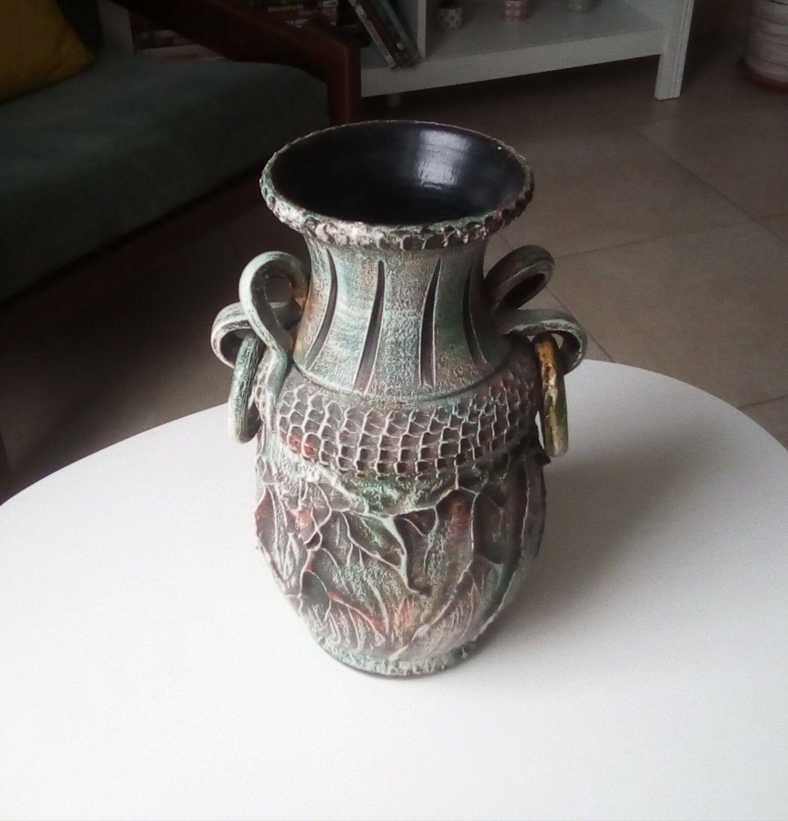 Ceramic reptile vase