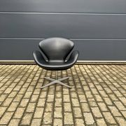 Originele zwart lederen Fritz Hansen Swan chair Topstaat!