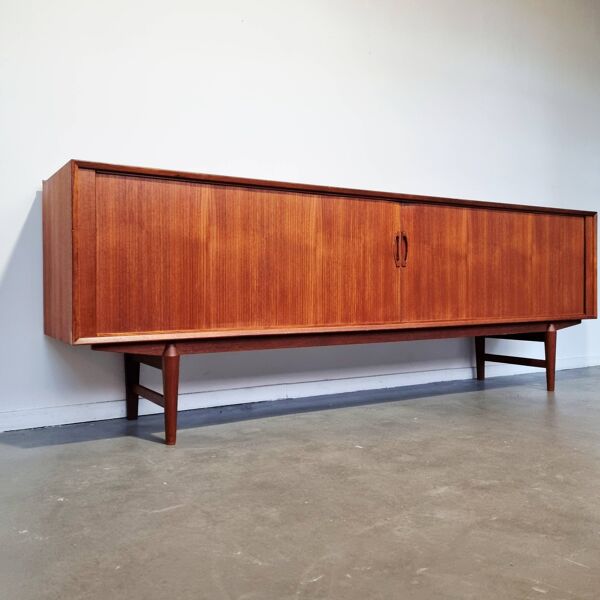 Buffet en teck extra-large à portes tambour, Omer Lefevre, années 1960, Belgique