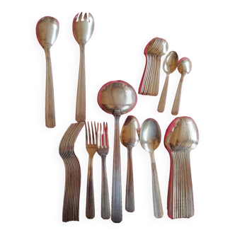 Silver-plated metal cutlery set