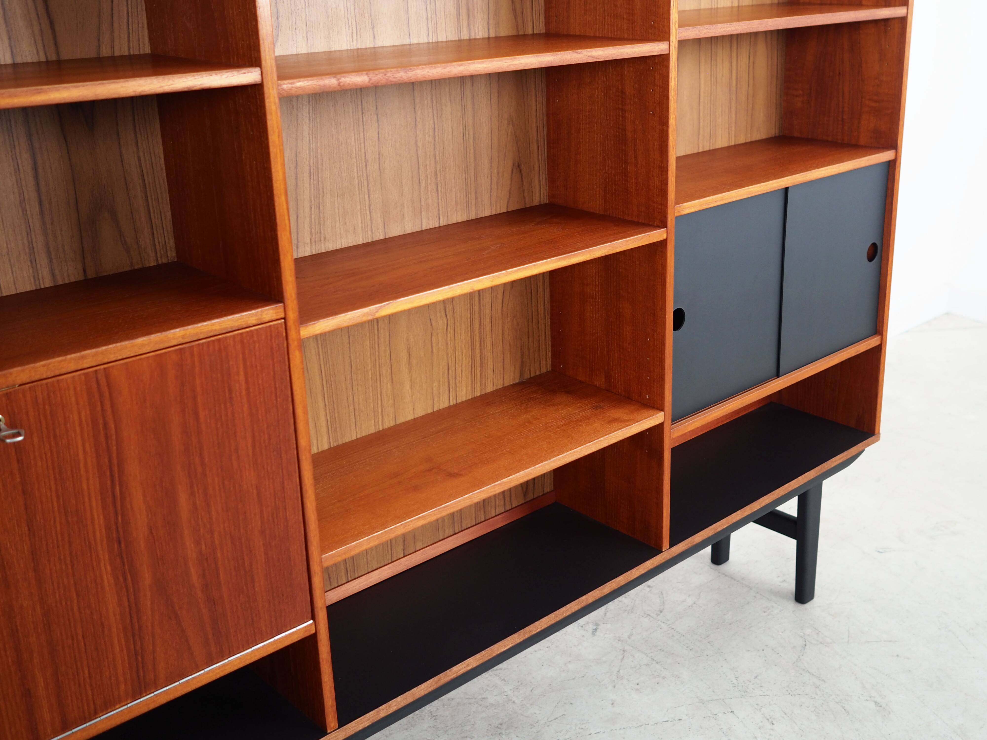Teak bookcase, Danish design, 1970s, production: Denmark