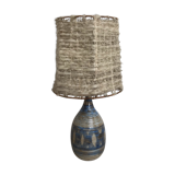 Ceramic lamp and wool