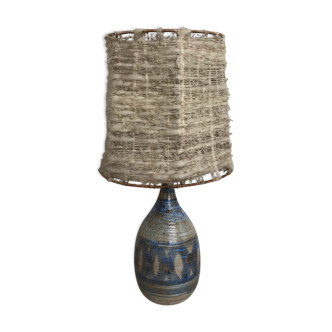 Ceramic lamp and wool