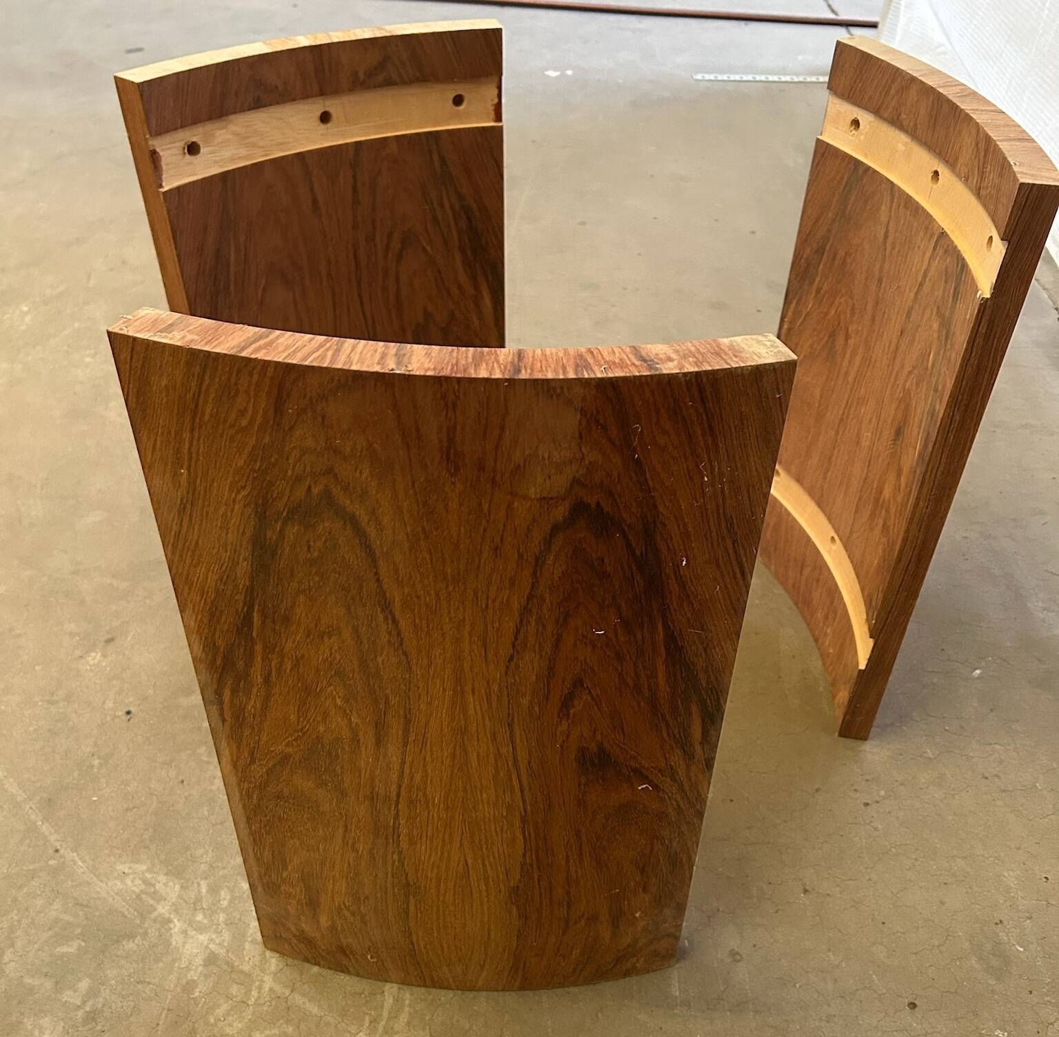 Round coffee table in rosewood