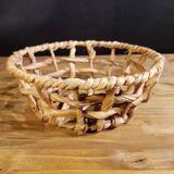 Round woven basket