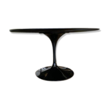 Black Tulip table by Eero Saarinen for Knoll