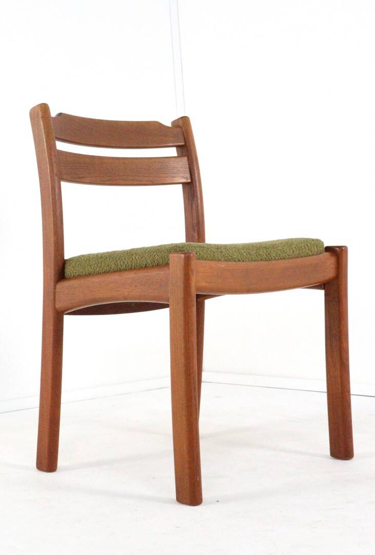 6 chaises dans le goût de Dyrlund 'Sentved'