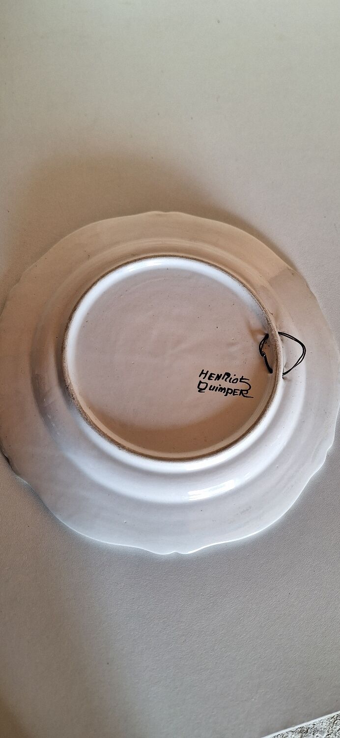 Vintage henriot quimper plate