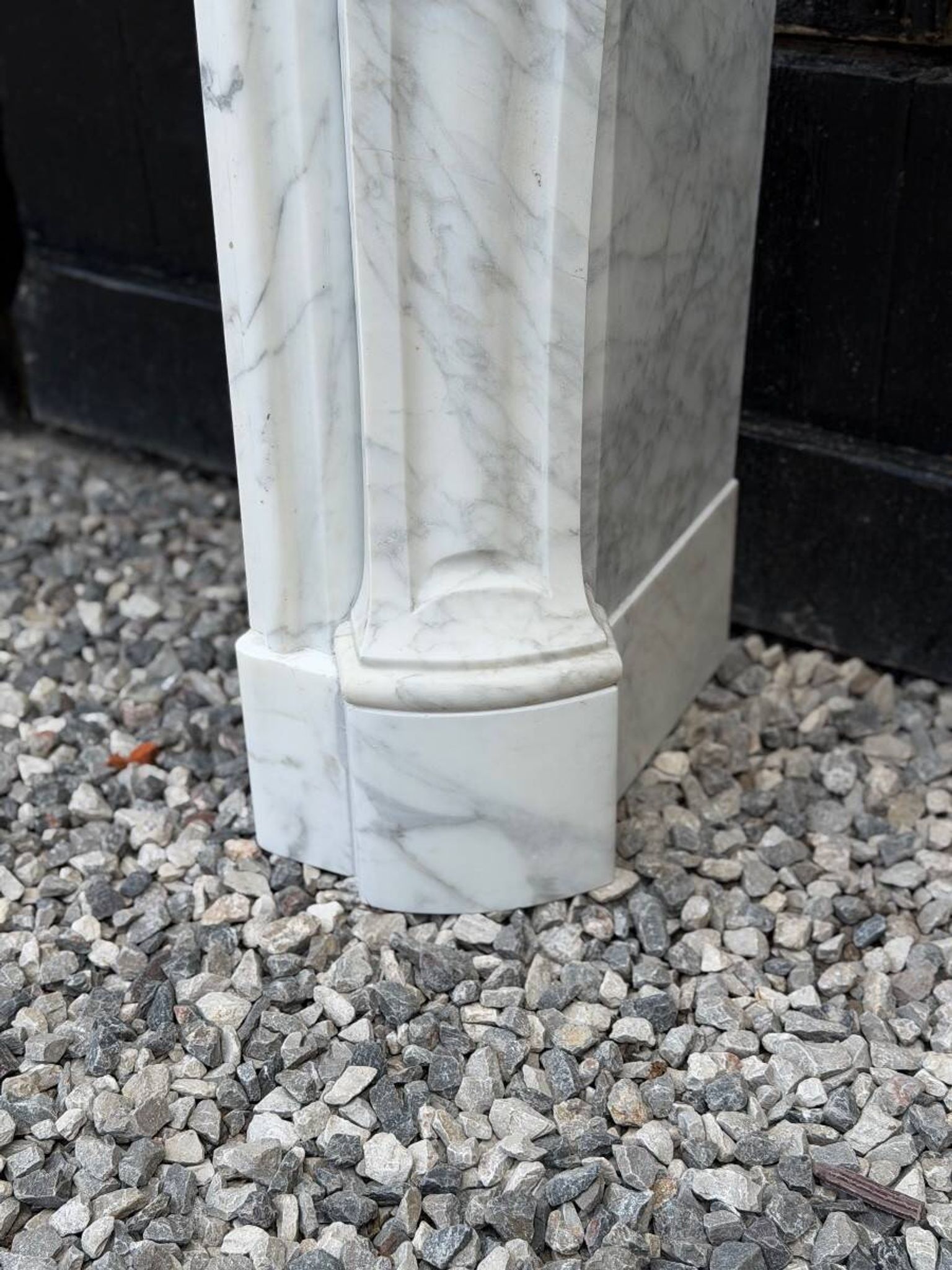 Louis XV style fireplace in Arabescato Carrara marble, circa 1880.