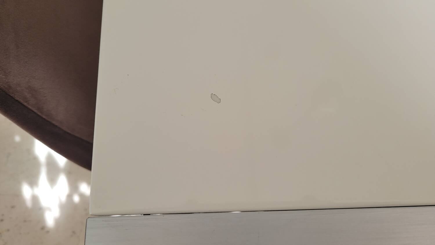 Extendable living room table