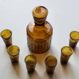 Ensemble carafe et verres à liqueur ambré