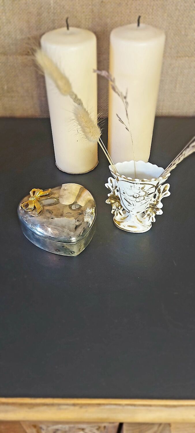 Silver metal jewelry box