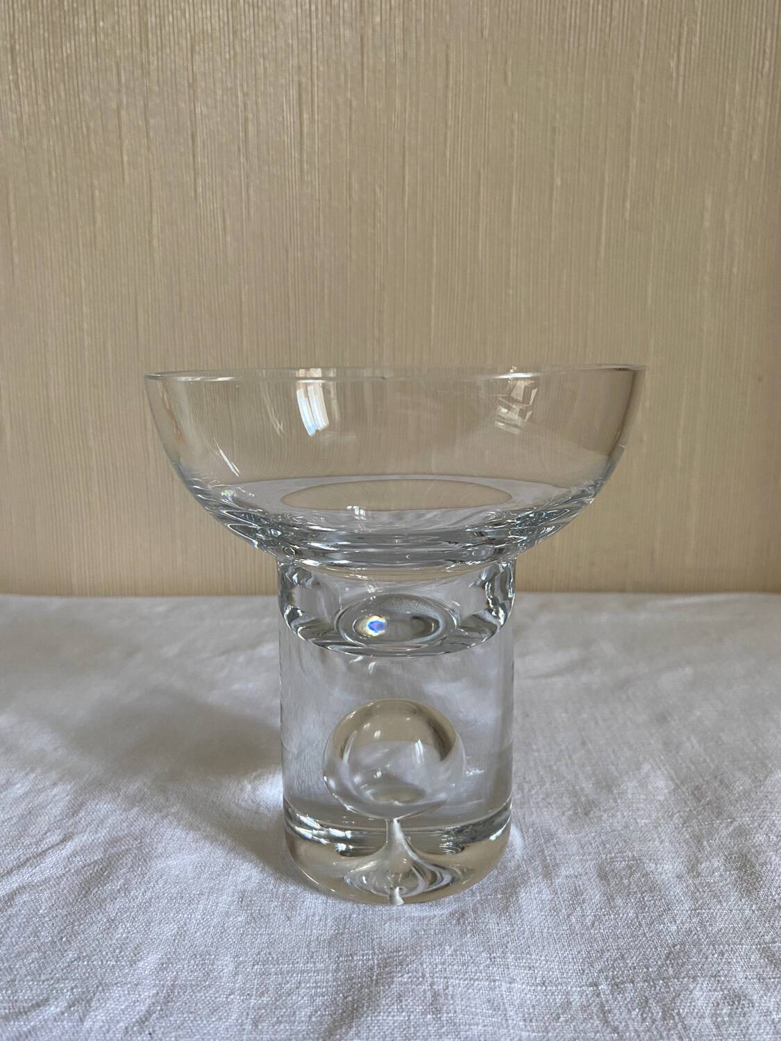 Crystal candle holder, base decorated with a drop