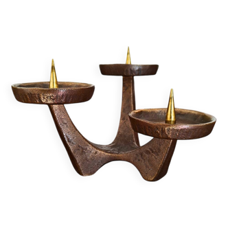 Candélabre en bronze brutaliste du milieu du siècle à trépied