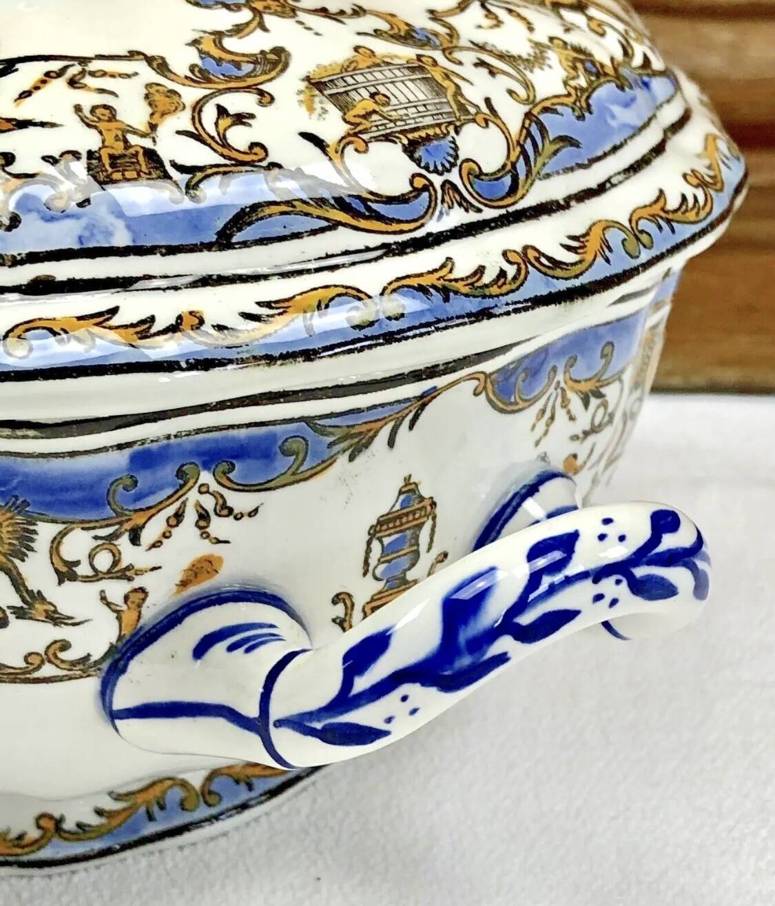 Vegetable dish small soup tureen Gien children at the Dionysus press 1941/1950